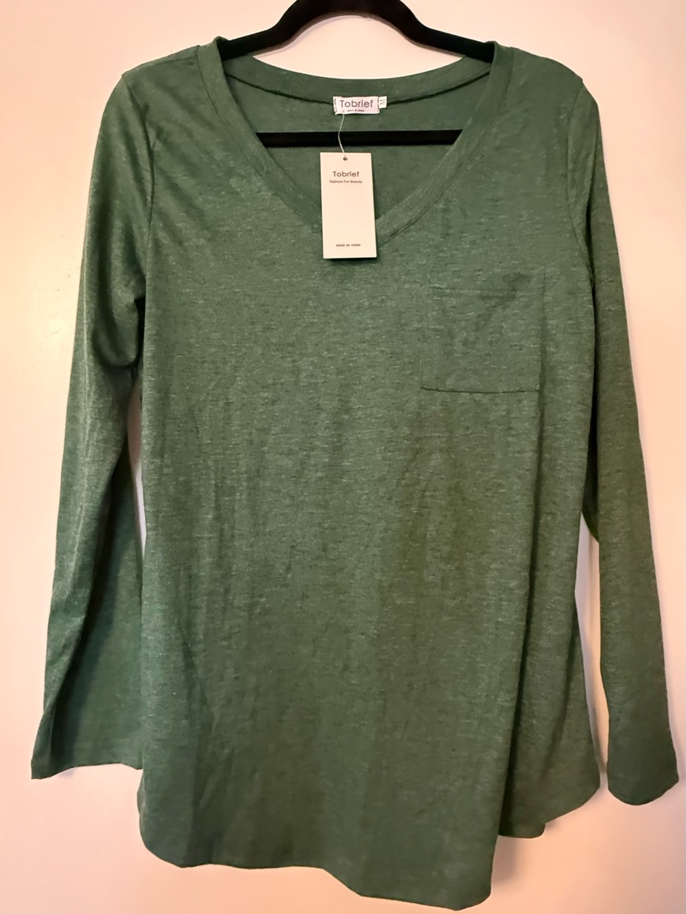 NWT - Tobrief Women's V-Neck Long Sleeve Pocket Tee - Green